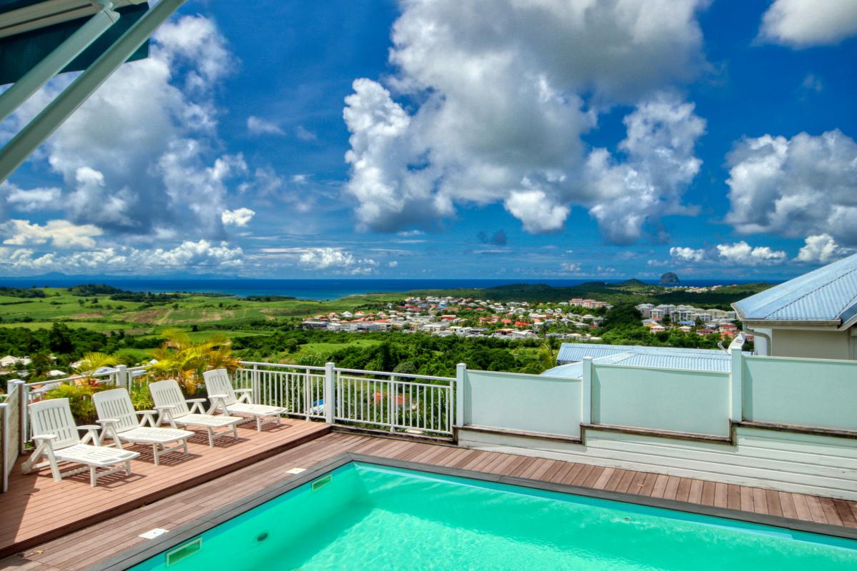 location de villa 8 personnes Martinique vue mer piscine 2